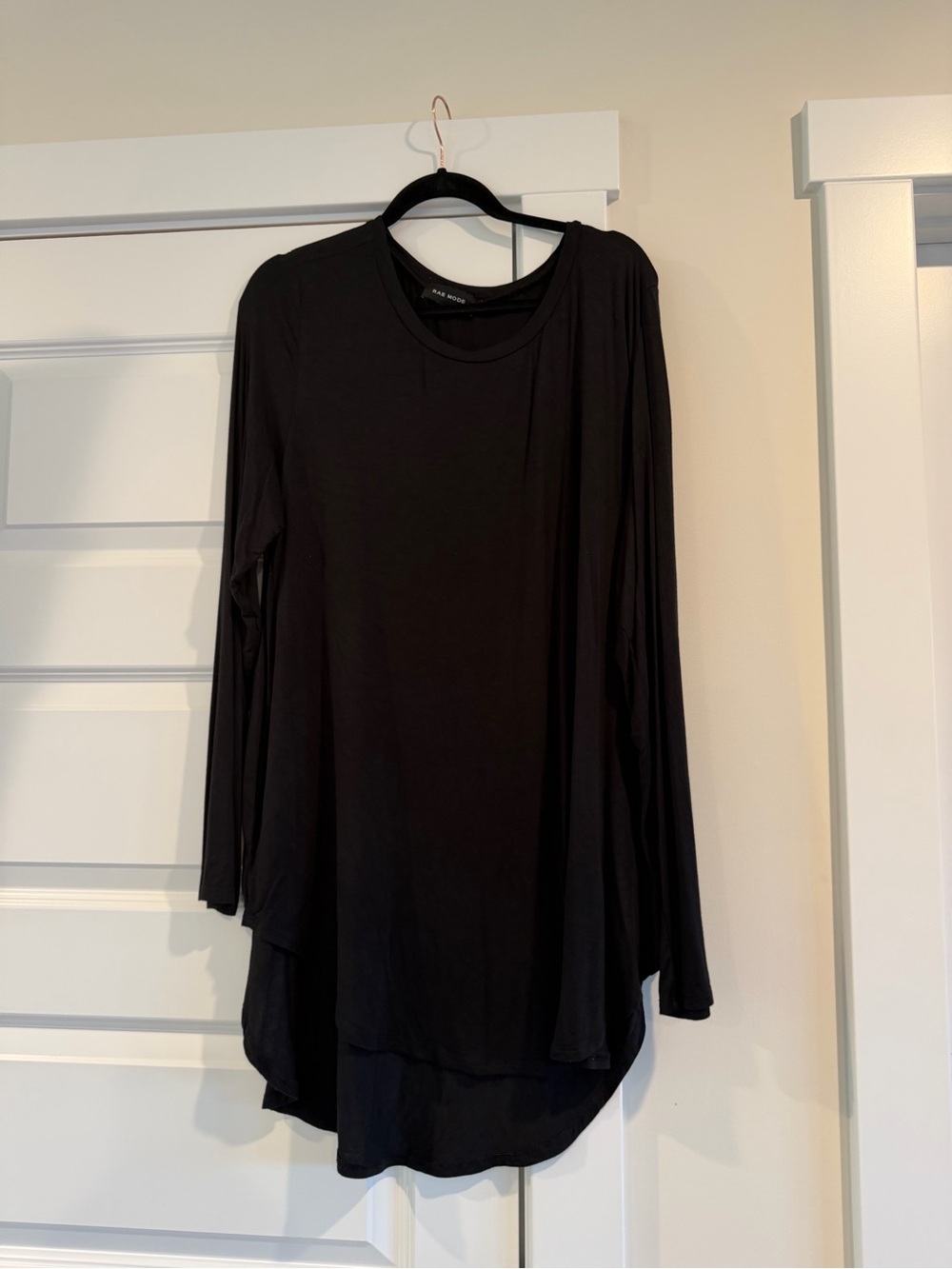 Black Long-Sleeve Tunic Top